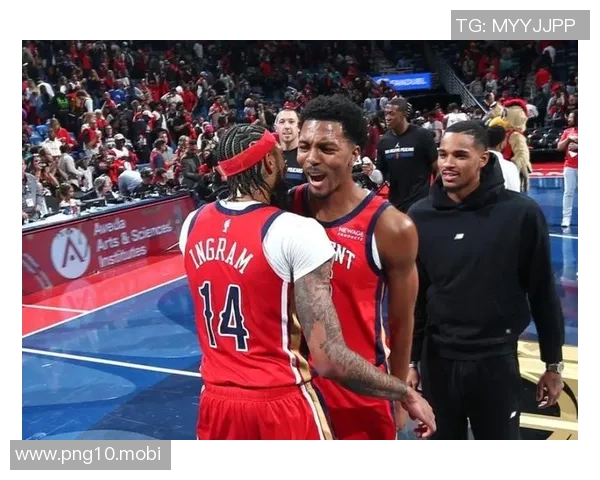 队记：鹈鹕计划让德章泰·穆雷在周三对阵勇士的比赛中复出！